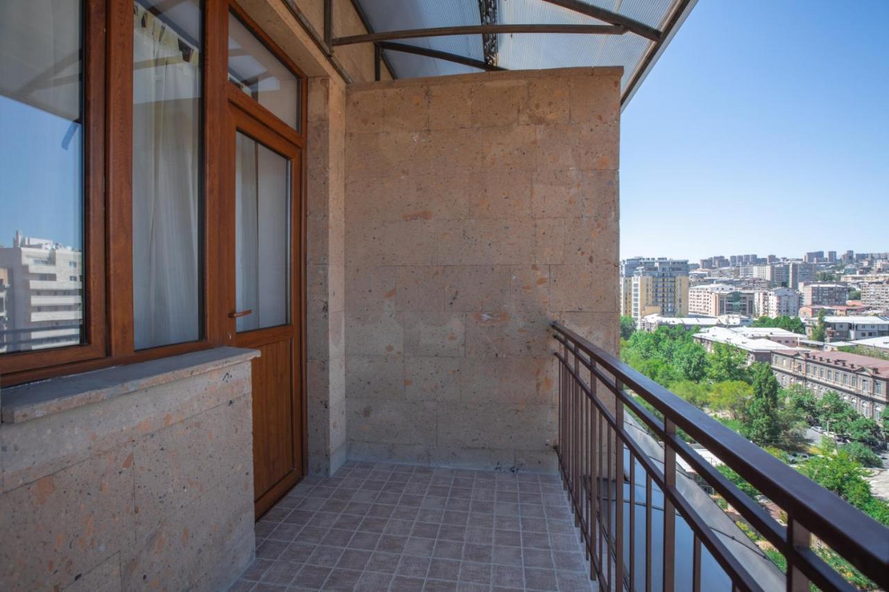 Stay Inn Apartments On Amiryan 4-6 Jerevan Buitenkant foto