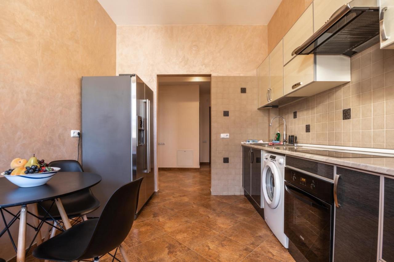 Stay Inn Apartments On Amiryan 4-6 Jerevan Buitenkant foto