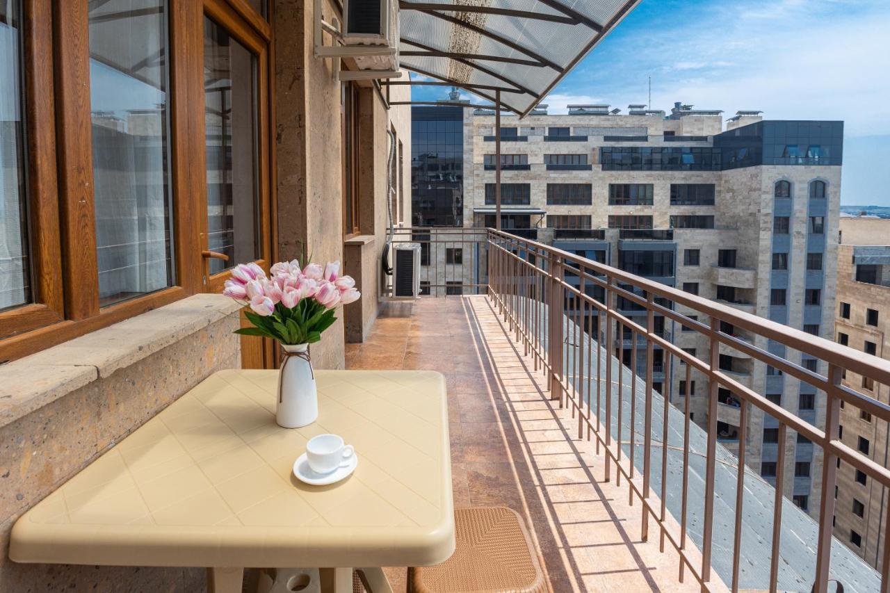 Stay Inn Apartments On Amiryan 4-6 Jerevan Buitenkant foto