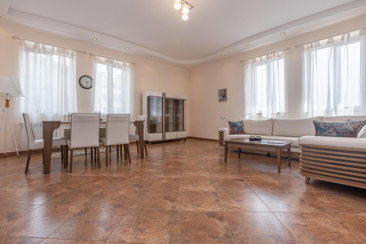 Stay Inn Apartments On Amiryan 4-6 Jerevan Buitenkant foto