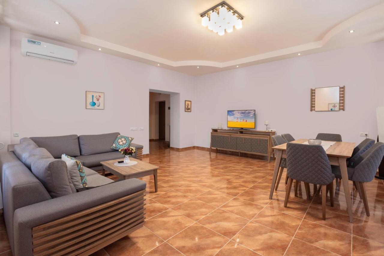Stay Inn Apartments On Amiryan 4-6 Jerevan Buitenkant foto