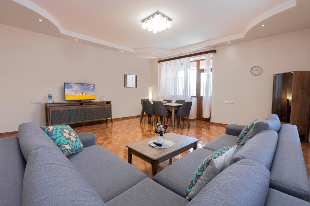 Stay Inn Apartments On Amiryan 4-6 Jerevan Buitenkant foto
