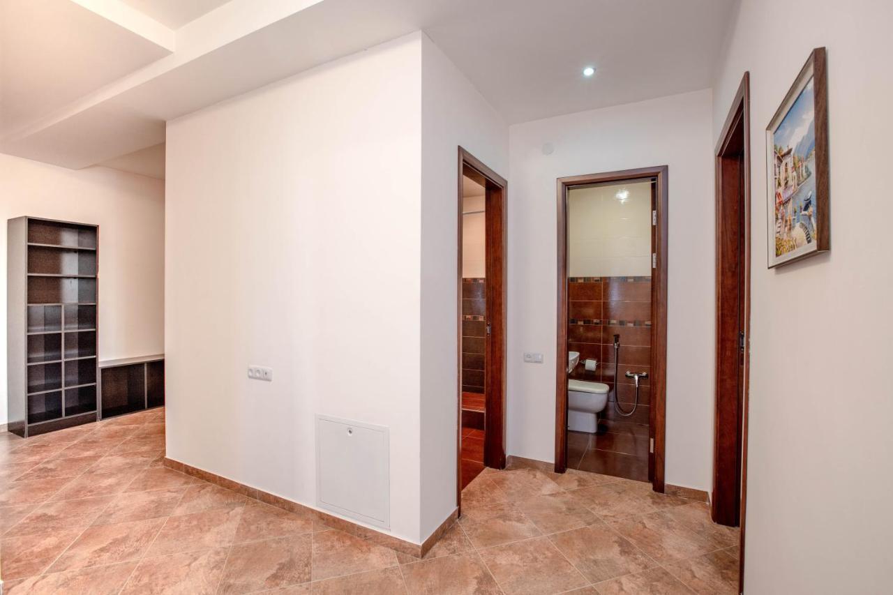 Stay Inn Apartments On Amiryan 4-6 Jerevan Buitenkant foto